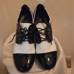 Classic Black and White Women's Oxford Shoes